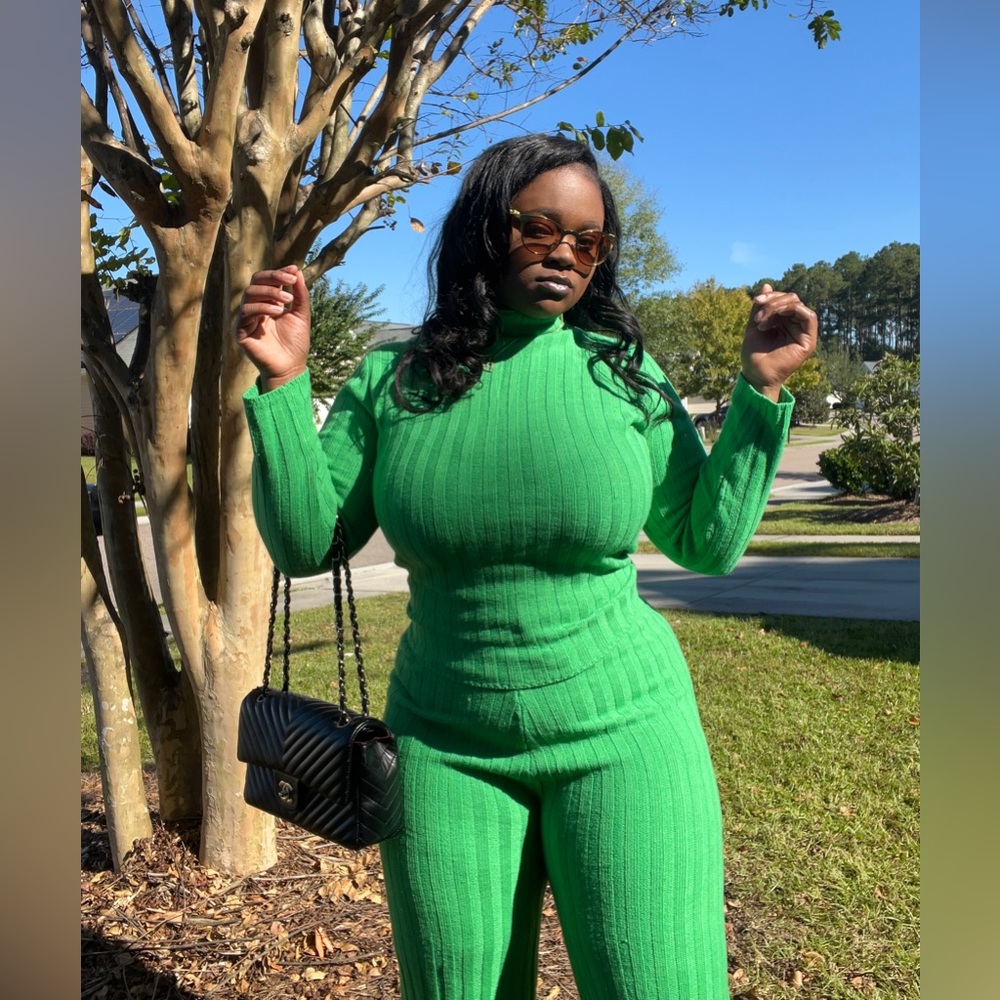 Green 💚 Two Piece |Sweater material